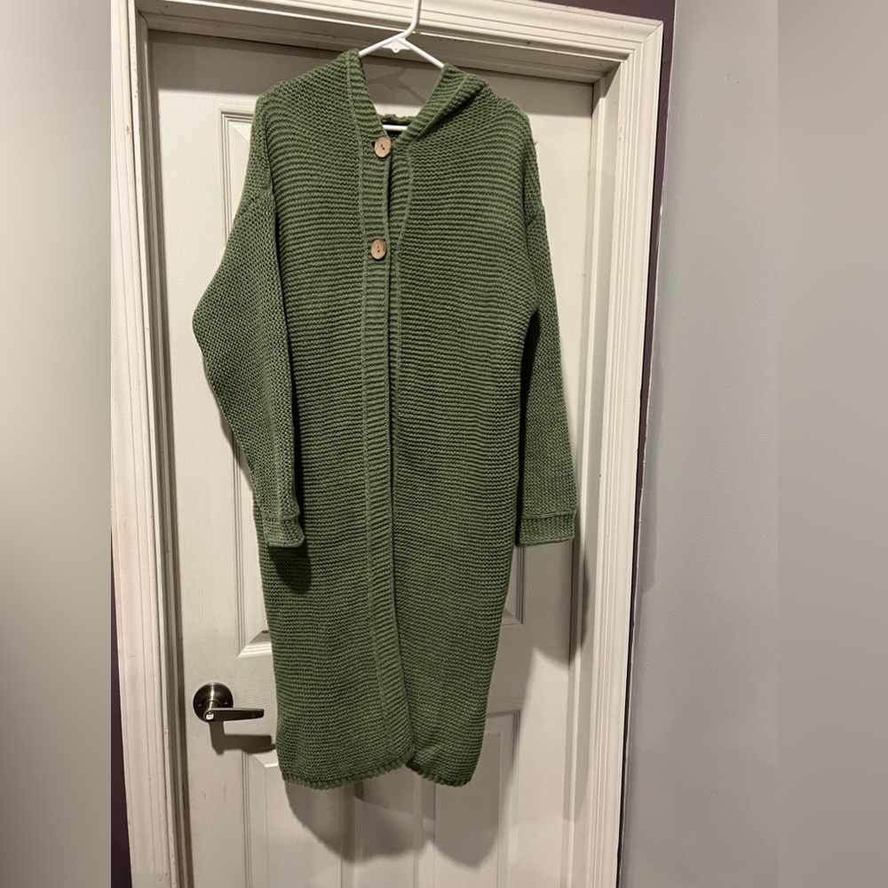 NWOT Green polyester cardigan size medium